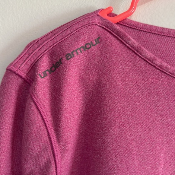 Under Armour fitted XL pink long sleeve shirt thumb holes - Picture 4 of 6